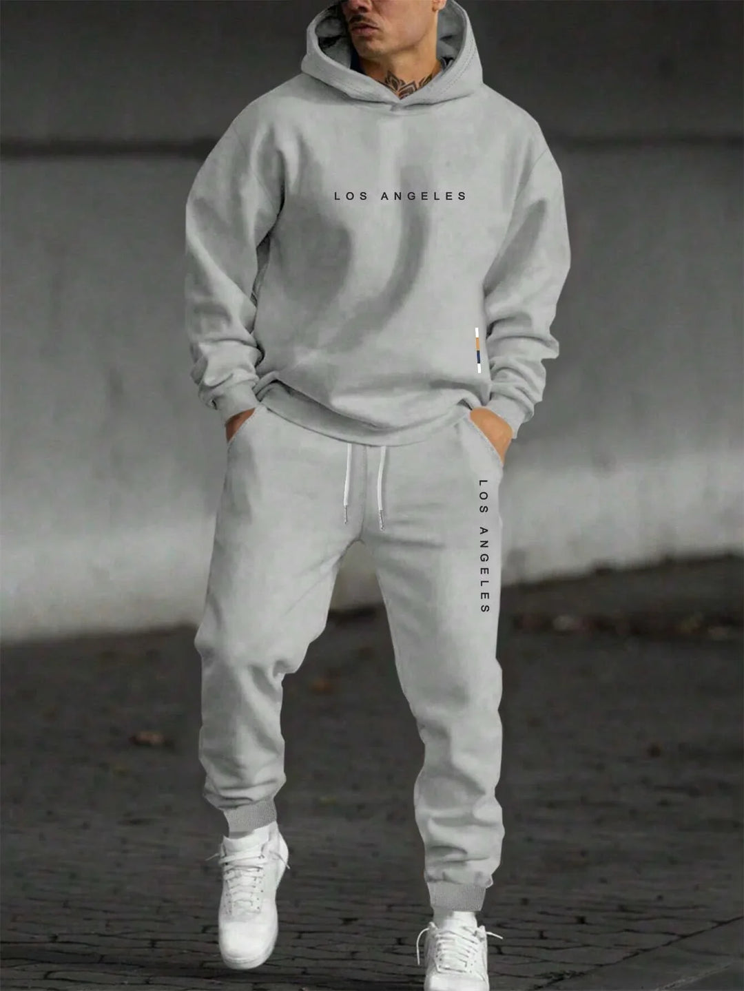 Hoodie and Jogging Pants Set for Men | Ideal for All Seasons