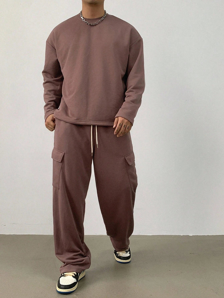 Set with Long Sleeve T-Shirt and Cargo Pants for Men | Ideal for All Seasons