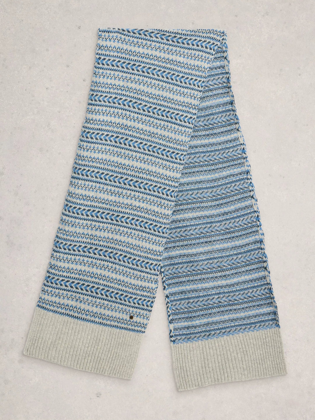 Jacquard Pattern Scarf for Adults | Ideal for Winter