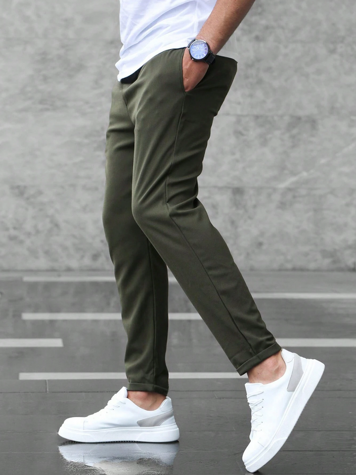 Ivy Manhattan | Slim Fit Jogging Pants