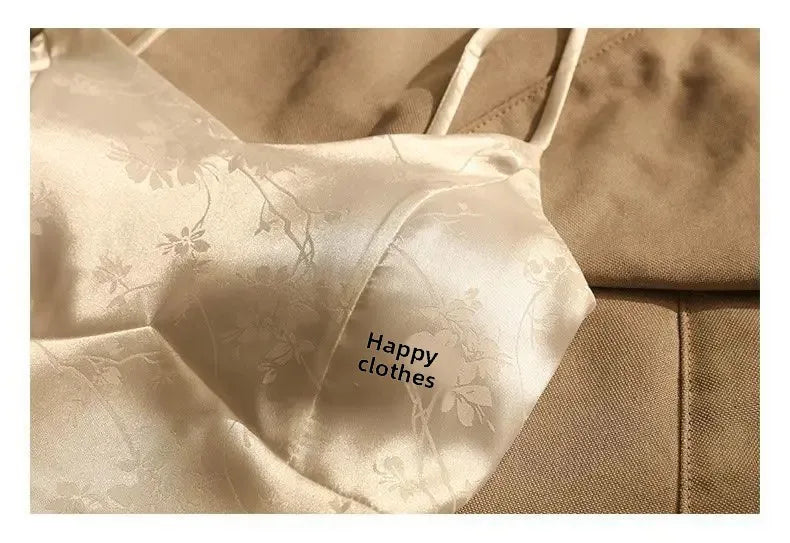 Ivy Manhattan | Satin