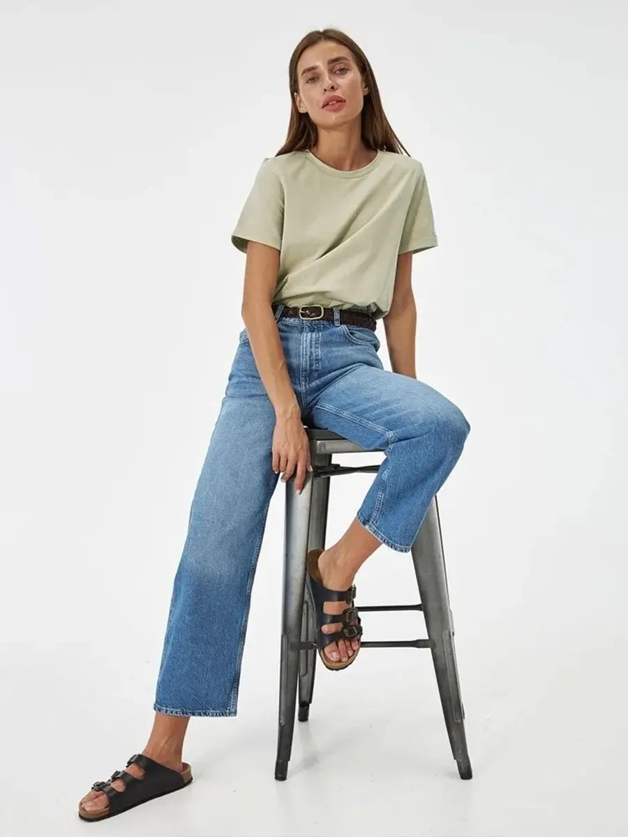 Ivy Manhattan | Cotton Premium Everyday Tee