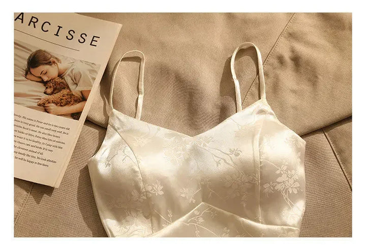Ivy Manhattan | Satin