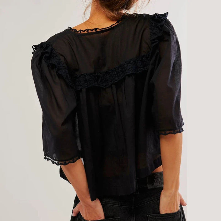 Ivy Manhattan | Ruffle Blouse