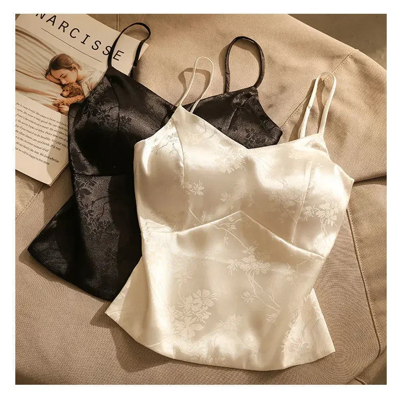 Ivy Manhattan | Satin