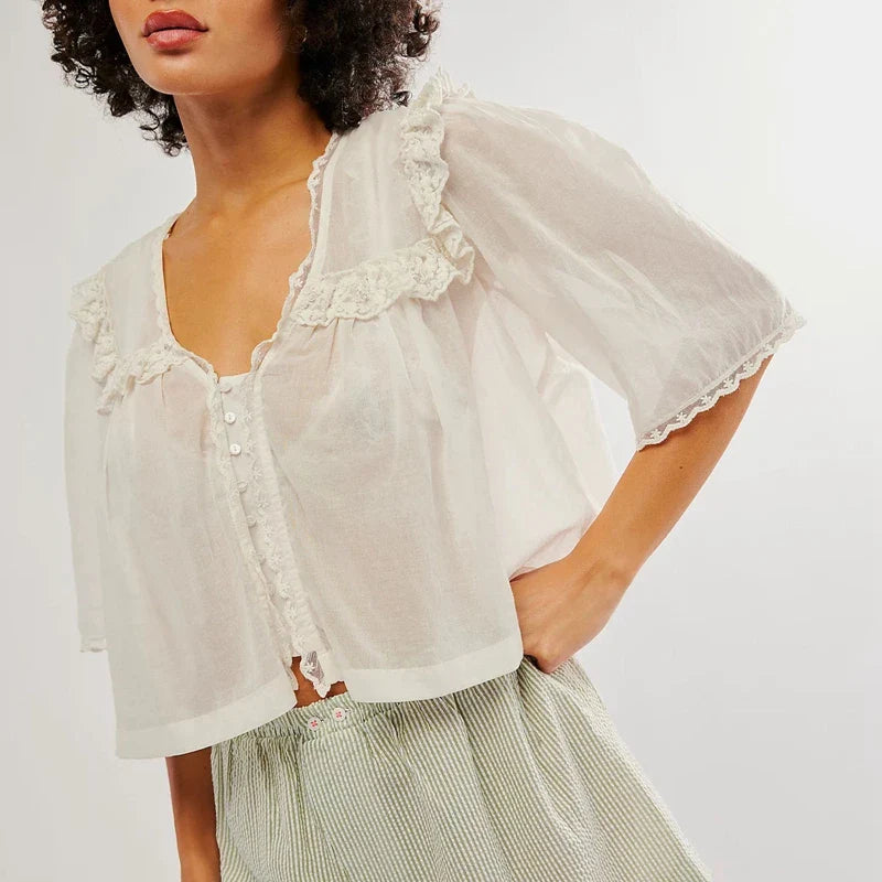 Ivy Manhattan | Ruffle Blouse