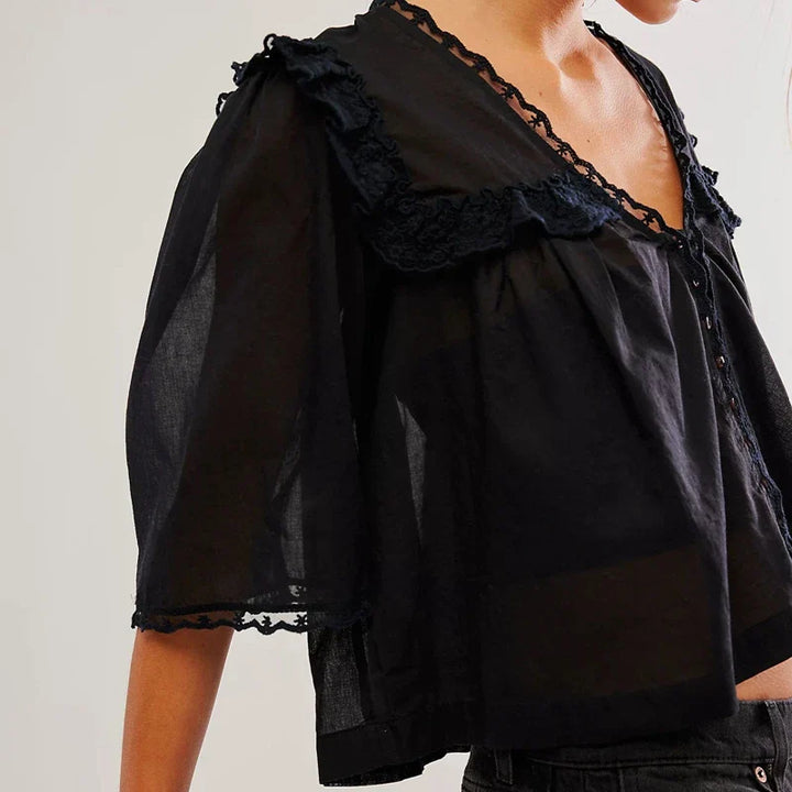 Ivy Manhattan | Ruffle Blouse