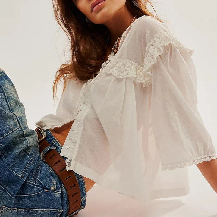Ivy Manhattan | Ruffle Blouse