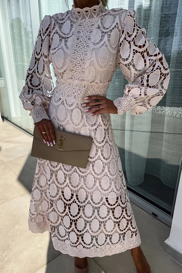 Ivy Manhattan | Coco Elegant Midi Dress